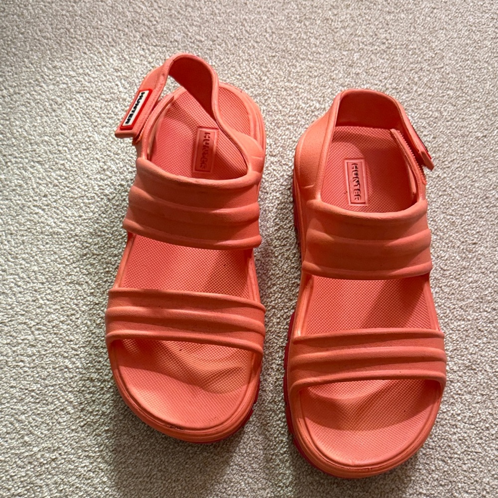 Hunter Coral Sandals